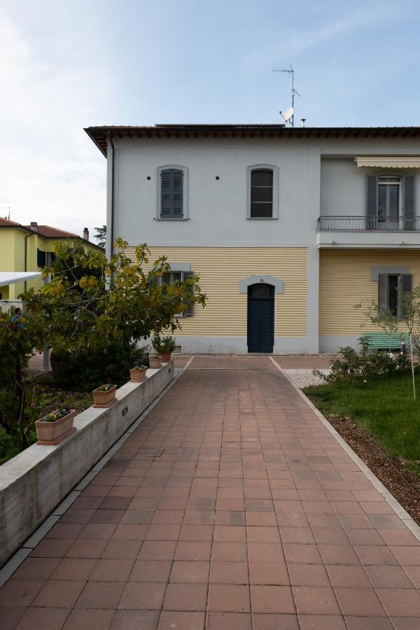 Appartement Casa Alina- Art House à Foligno Extérieur photo