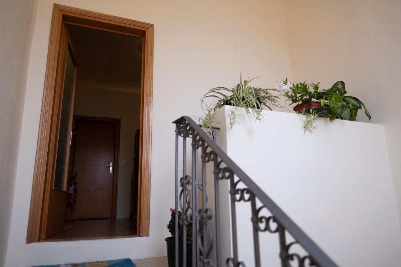 Appartement Casa Alina- Art House à Foligno Extérieur photo