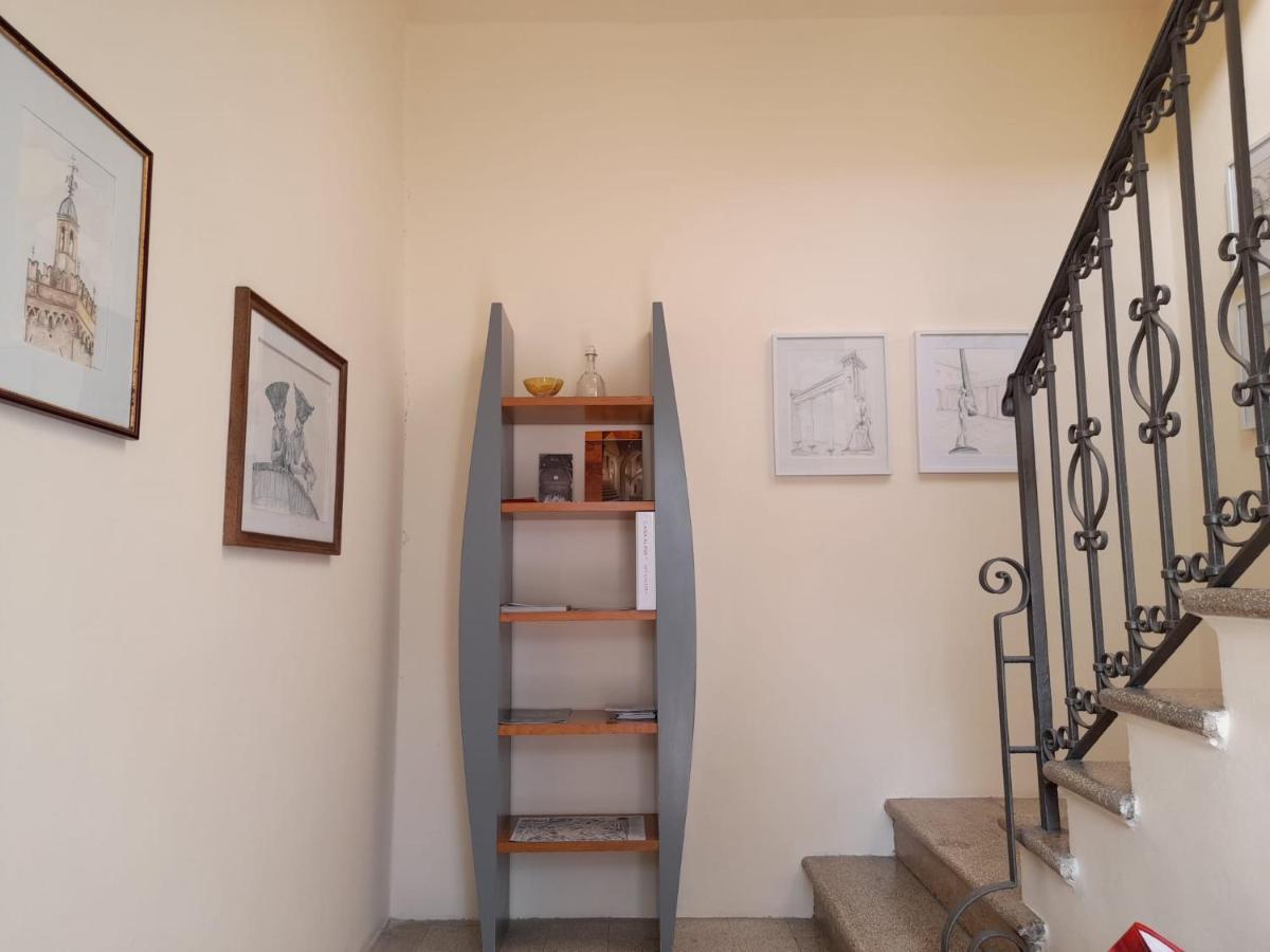 Appartement Casa Alina- Art House à Foligno Extérieur photo